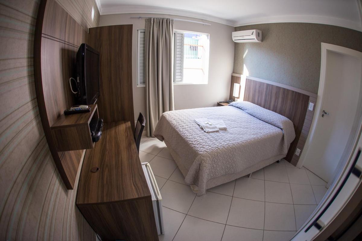 Hotel Contessi *